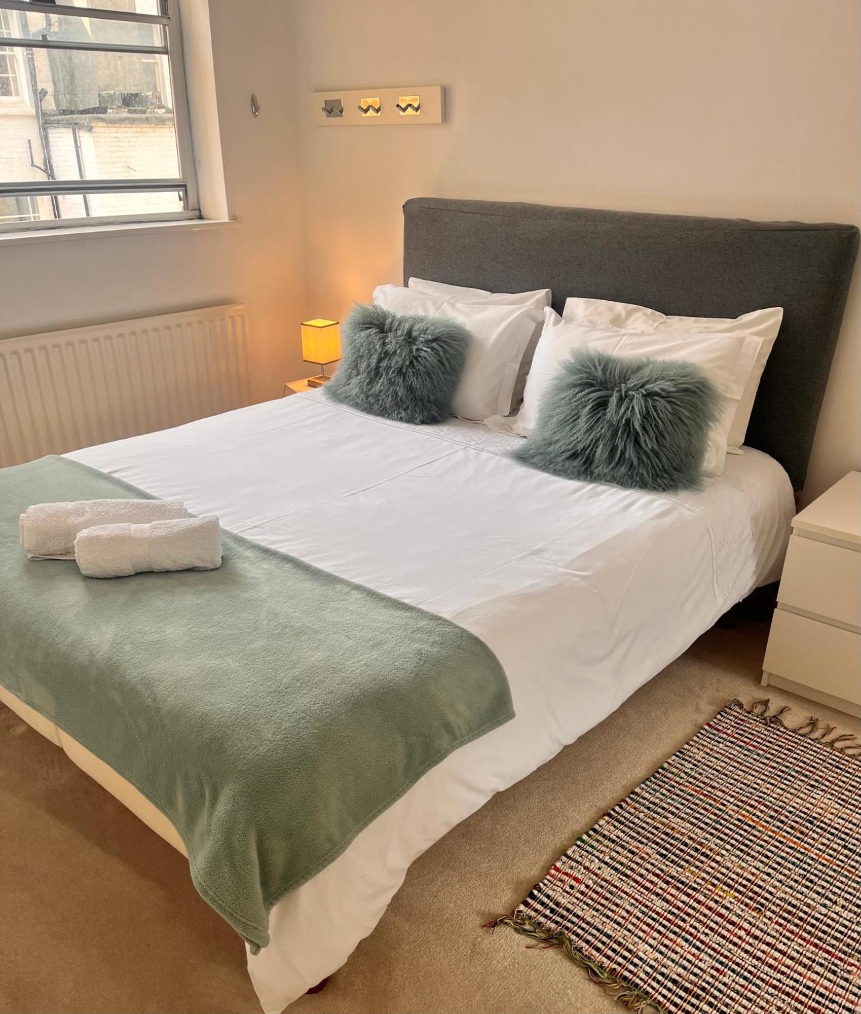 Hyde Park,3 Min Walk,Family Home! 2 Bedrooms & 2 Bathrooms Apartment! Fantastic Location London Eksteriør bilde
