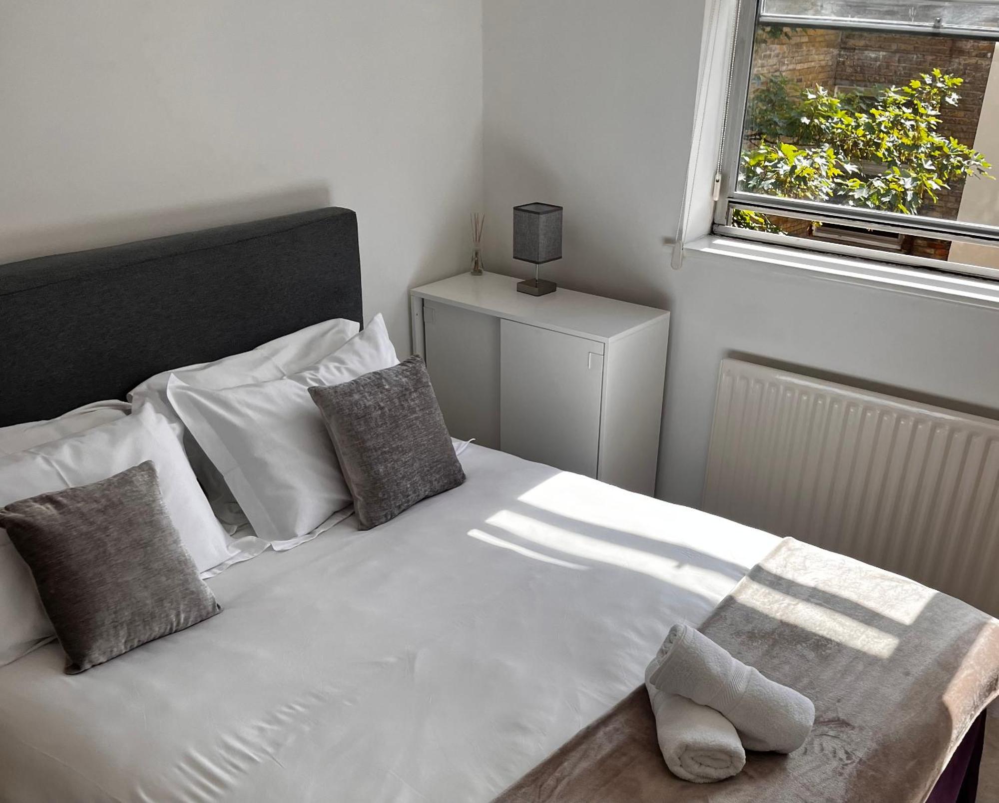 Hyde Park,3 Min Walk,Family Home! 2 Bedrooms & 2 Bathrooms Apartment! Fantastic Location London Eksteriør bilde
